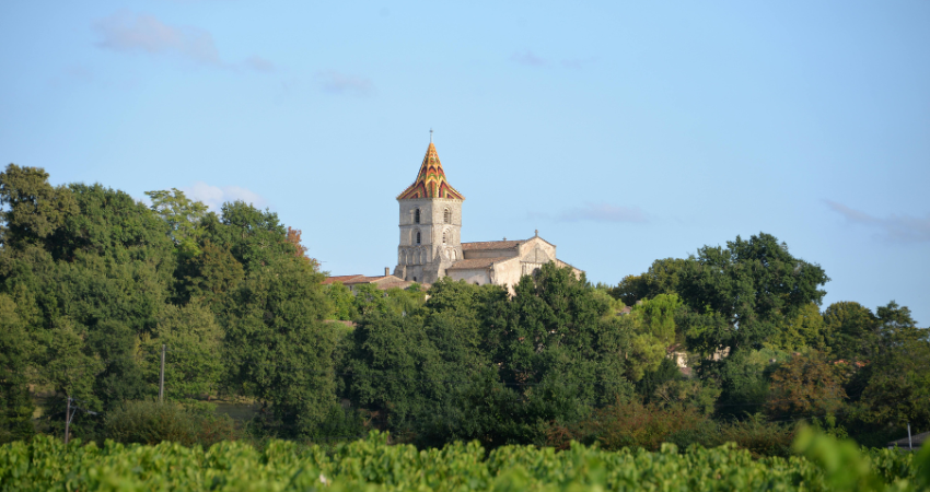 Clocher et paysage d’une commune
