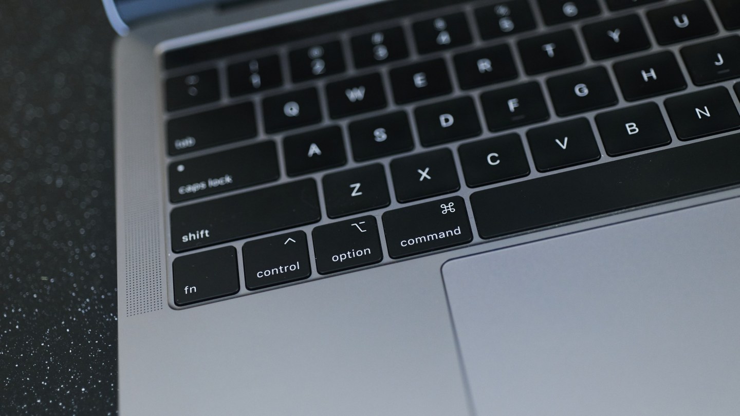Gros plan sur le clavier d'un ordinateur portable